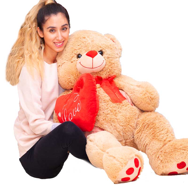 Giant-Teddy-Bear