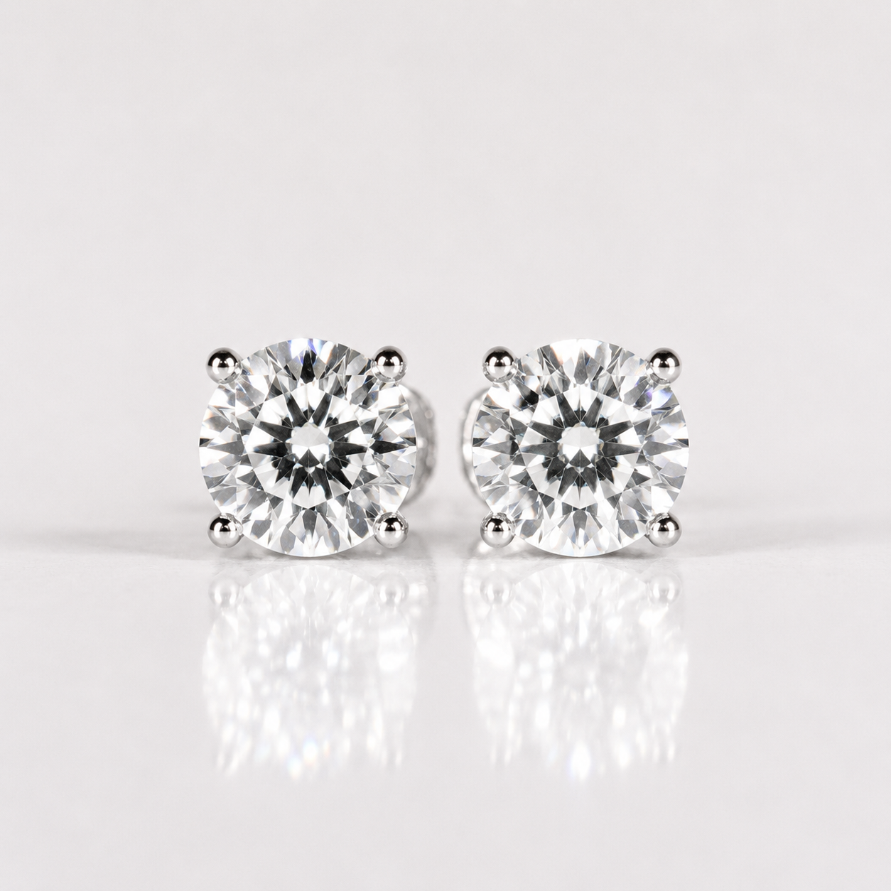 Round Moissanite Stud Earrings 925 Silver